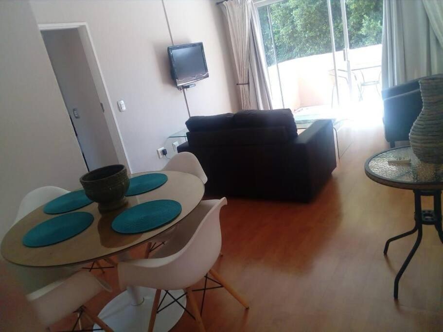 Daisy St -One Bedroom Apartment Johannesburg Kültér fotó