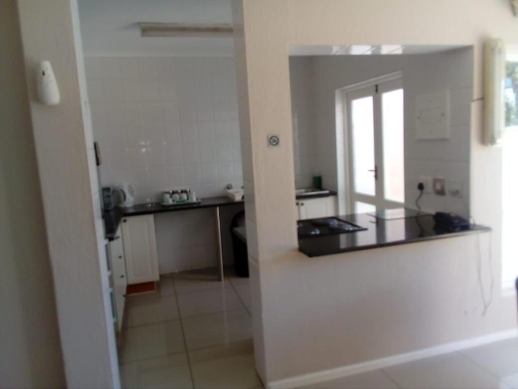 Daisy St -One Bedroom Apartment Johannesburg Kültér fotó